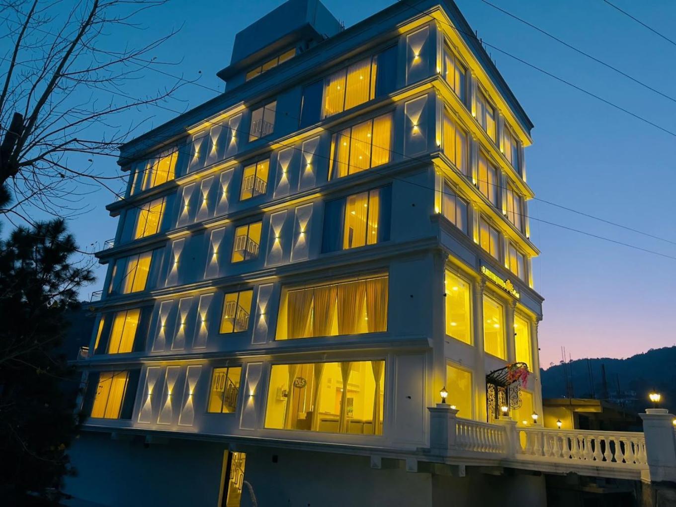 Claret Inn & Suites - ดัลเฮาซี ภายนอก รูปภาพ