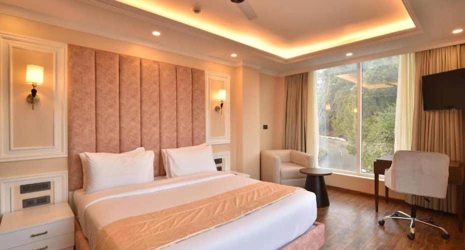 Claret Inn & Suites - ดัลเฮาซี ภายนอก รูปภาพ