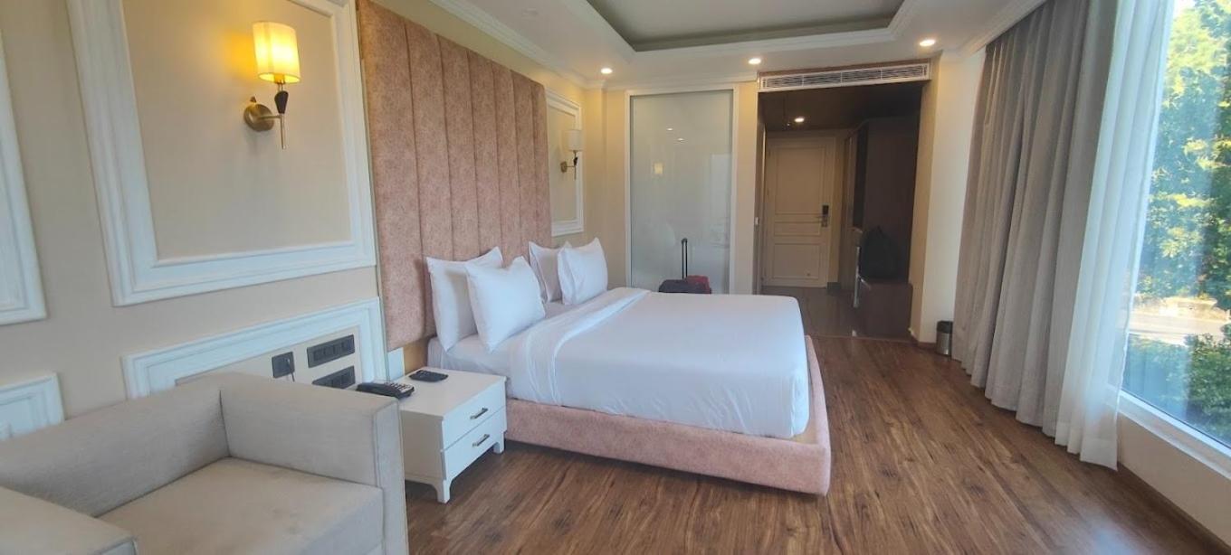 Claret Inn & Suites - ดัลเฮาซี ภายนอก รูปภาพ